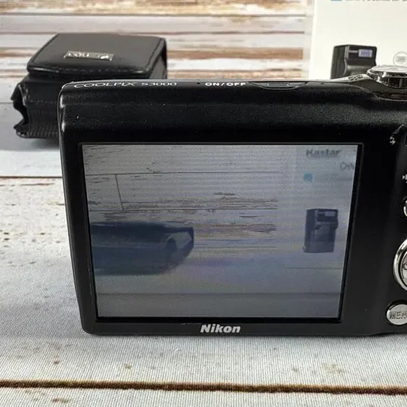 Nikon COOLPIX S3000 ブルー Amazon.com : Nikon Coolpix S3000 12 MP Digital Camera with